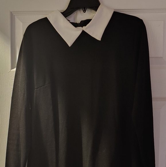 Black dress - Picture 1 of 2